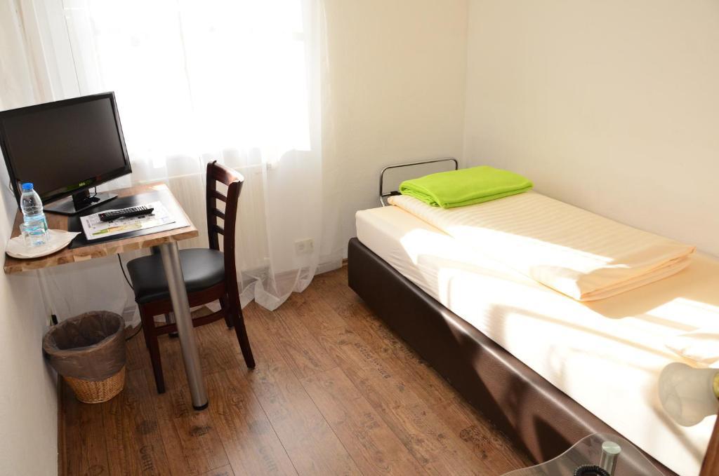 Hotel Moerike Ludwigsburg Room photo