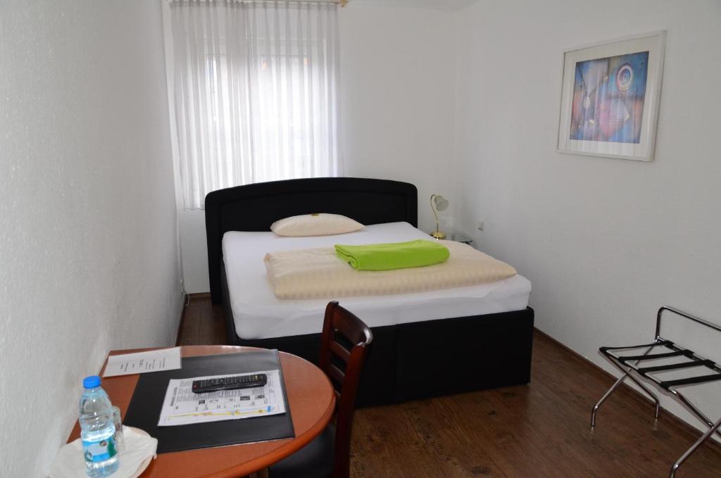 Hotel Moerike Ludwigsburg Room photo